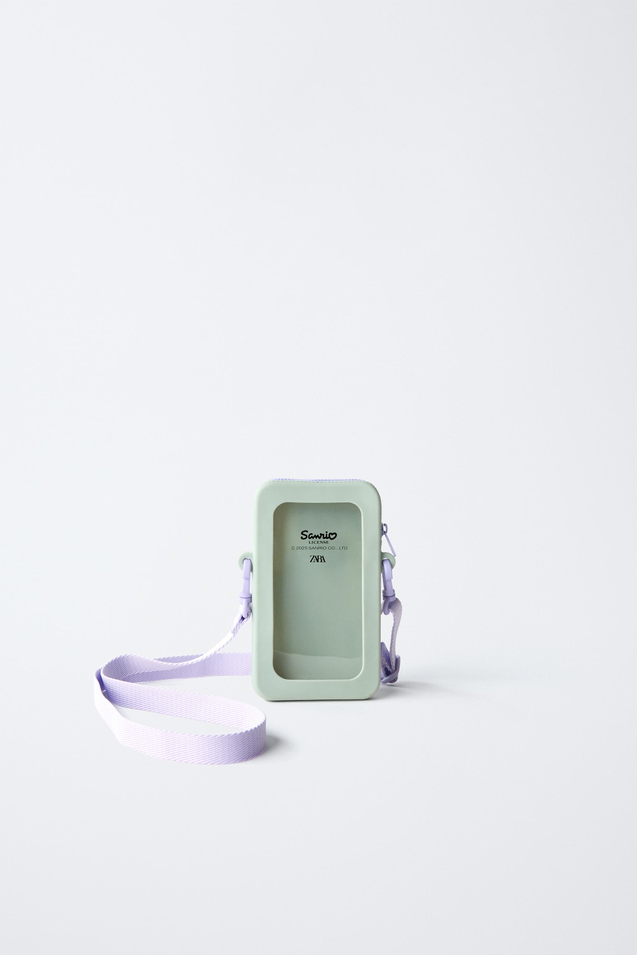 HOUSSE POUR TÉLÉPHONE PORTABLE EFFET GOMME KUROMI © SANRIO